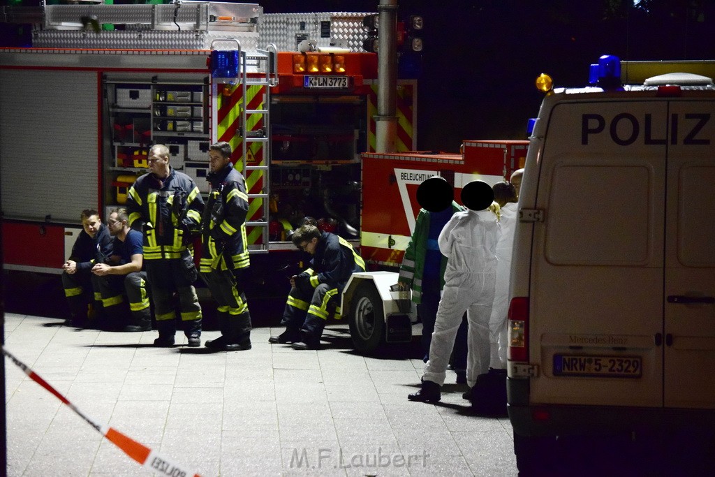 Einsatz BF Messerstecherei Koeln Neustadt Nord Eberplatz Platzmitte P063.JPG - Miklos Laubert